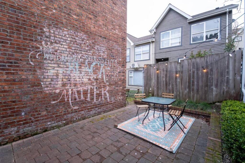 Adorable Cozy House With Parking And Loft! Vila Seattle Exterior foto