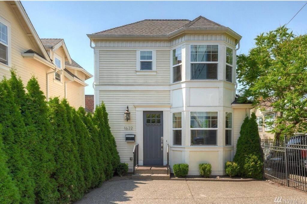 Adorable Cozy House With Parking And Loft! Vila Seattle Exterior foto
